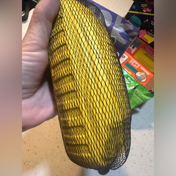 NIB Barkbox mix including super chewer piece - Picture 13 of 14